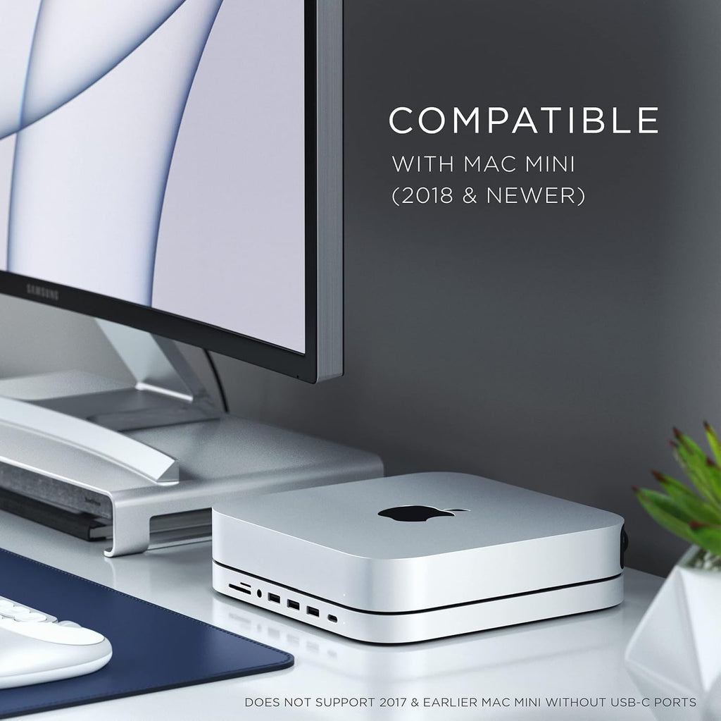 Silver USB-C Stand & Hub with SSD Enclosure C9977