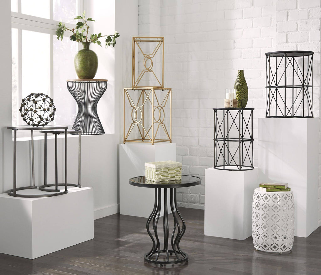 Black Round End Table H7138