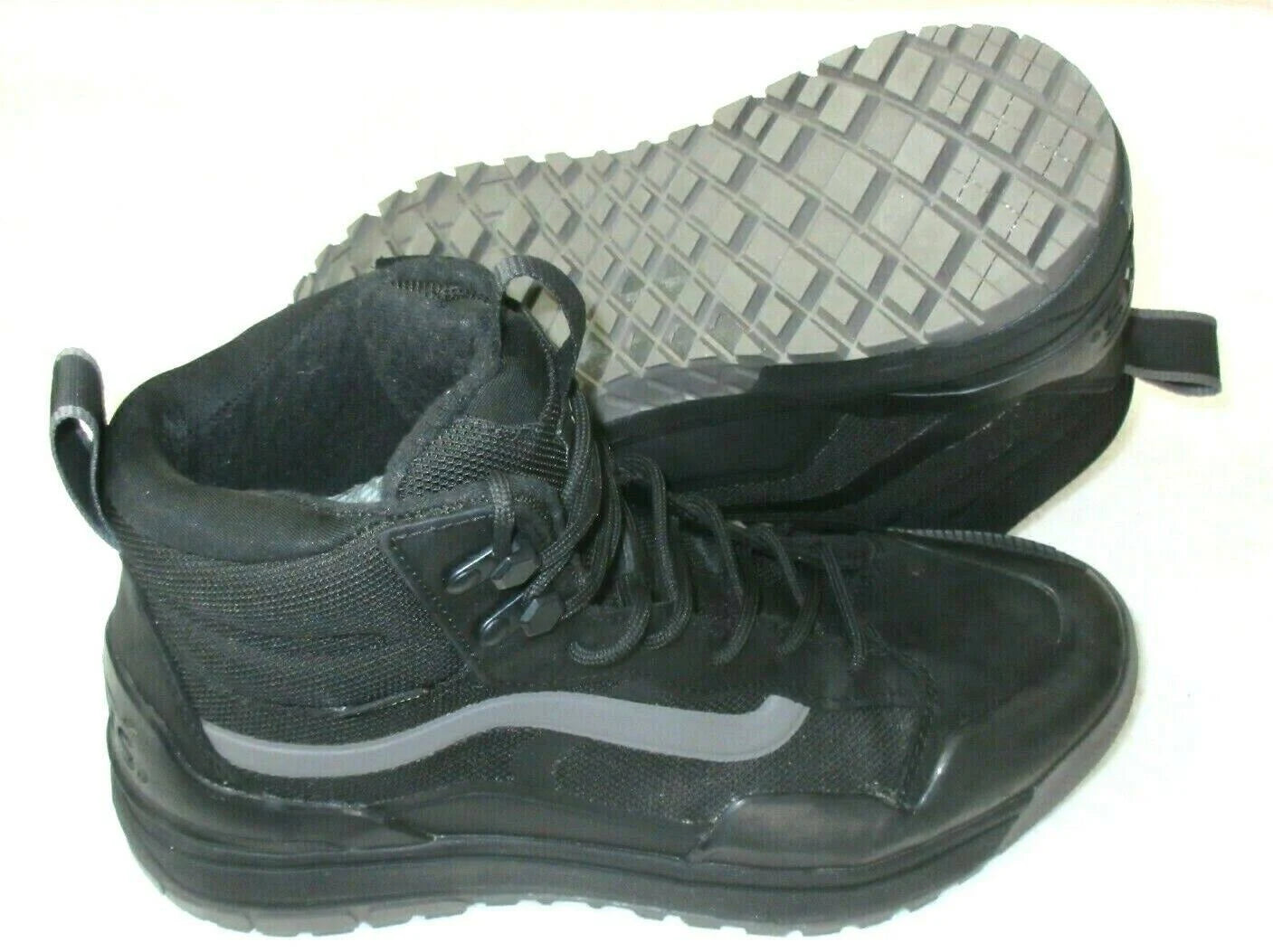 Black/Gray Gore-Tex Hi-Top Shoes Y90080