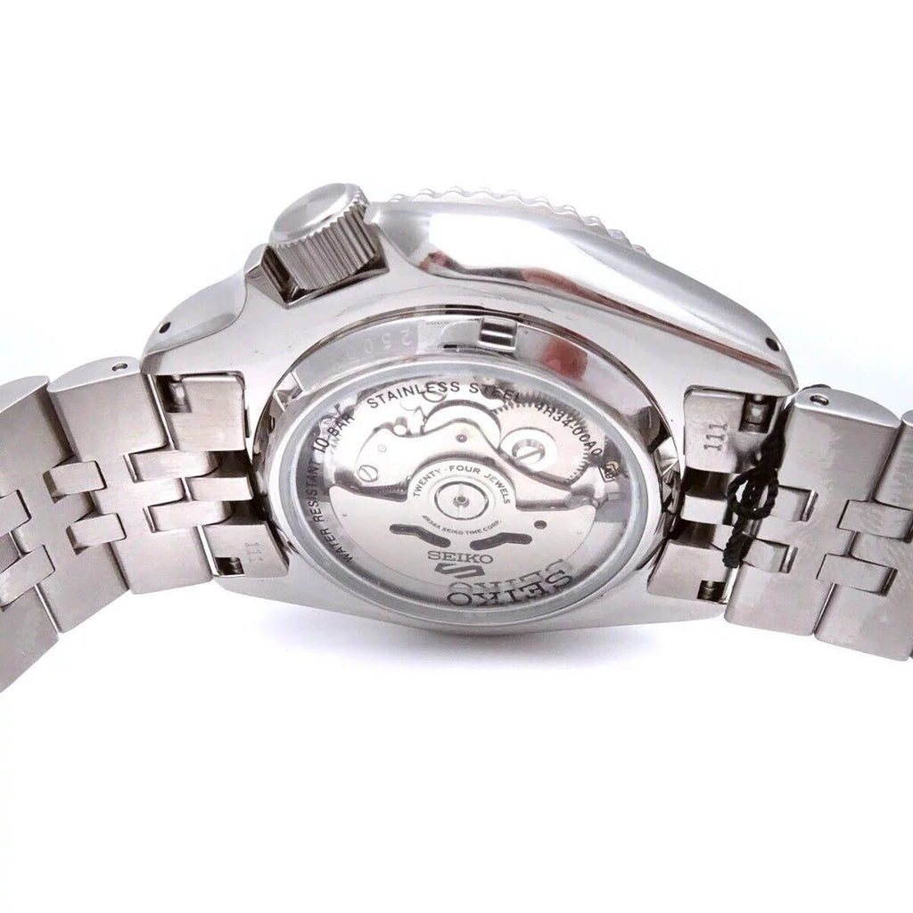Black and Blue Bezel Watch E978