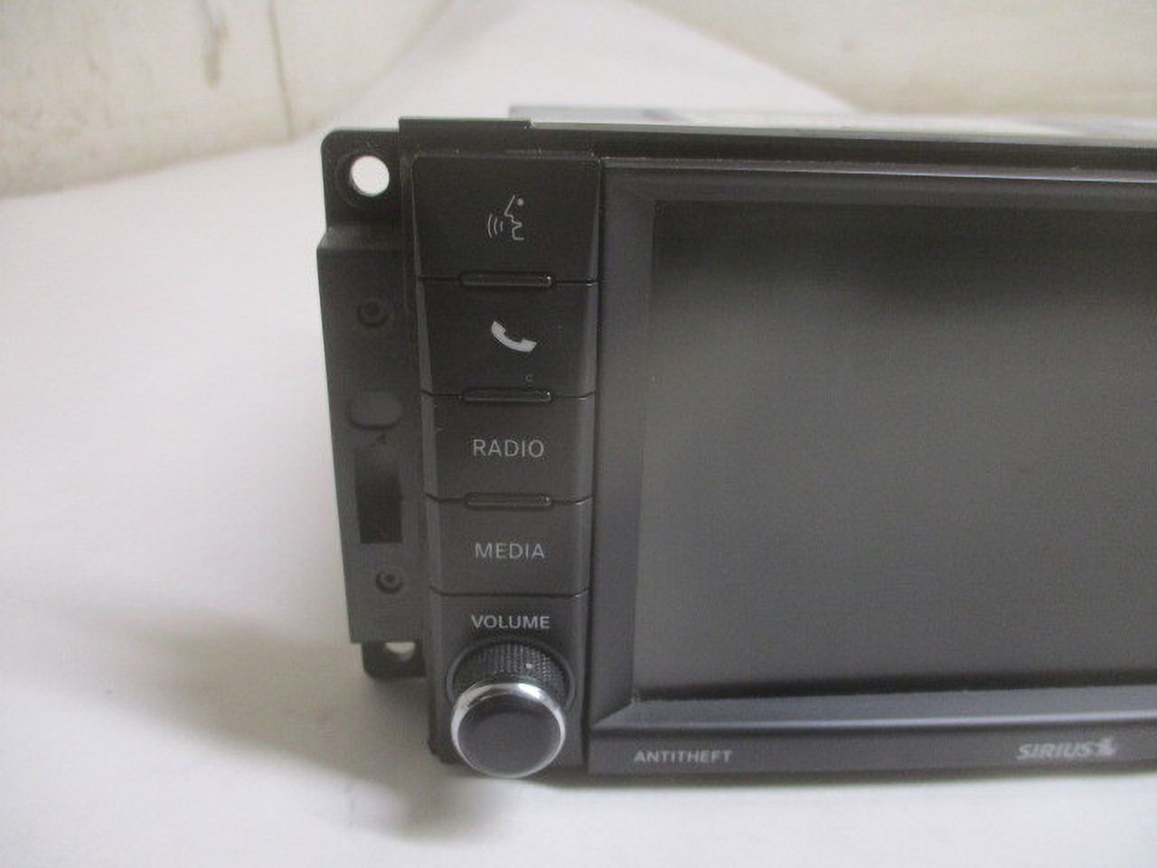 Single Disc CD DVD Satellite Player Radio F63917