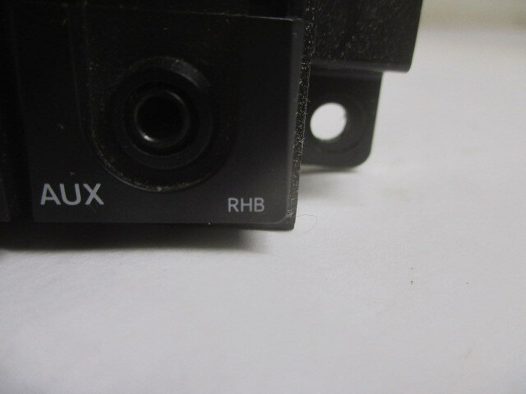 Single Disc CD DVD Satellite Player Radio F63917